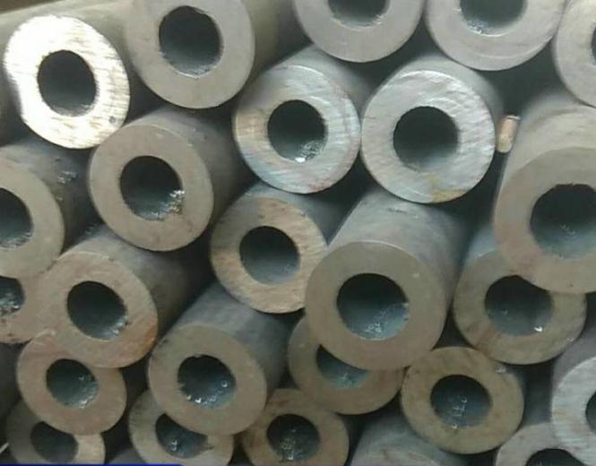 35crmo厚壁無縫鋼管.jpg 35crmo厚壁無縫鋼管.jpg